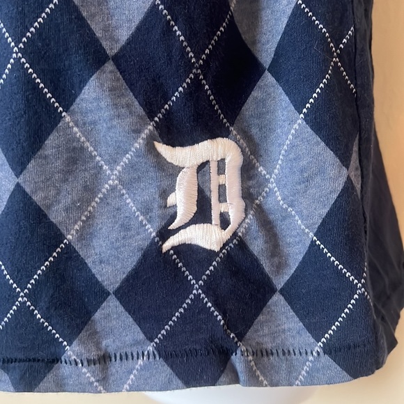 Detroit Tigers V Neck T Shirt - Picture 2 of 8